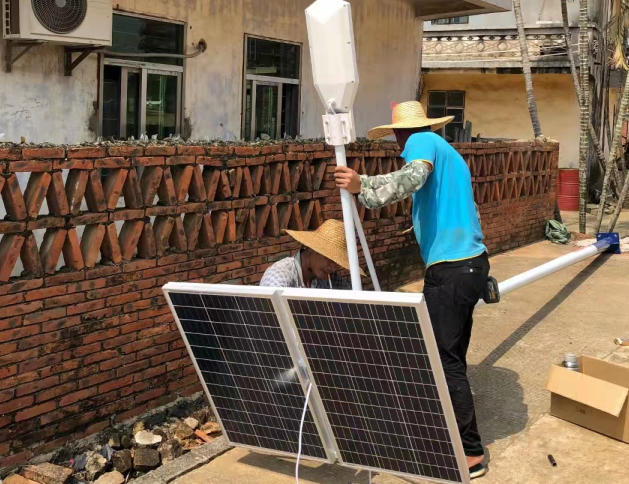 太阳能路灯节造器装置