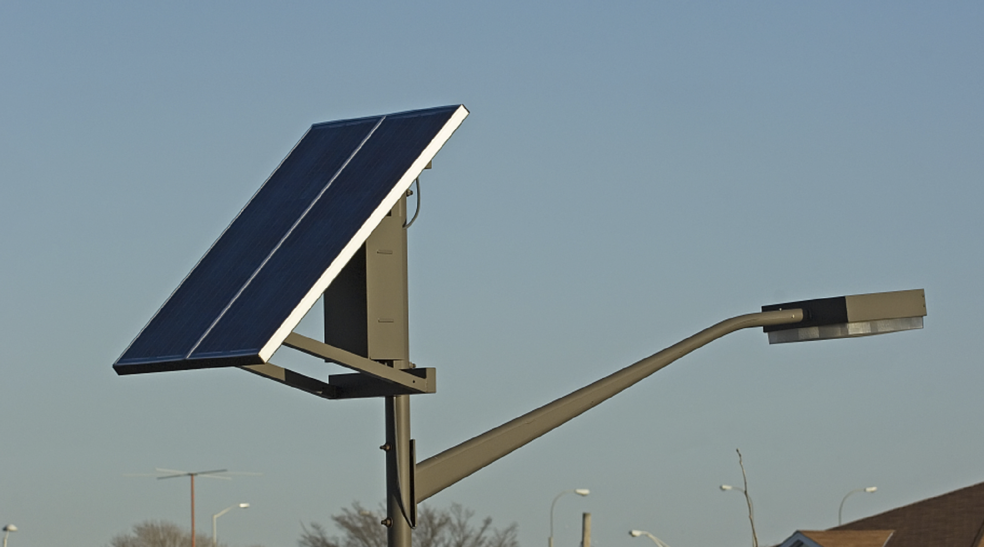 为什么要使用太阳能路灯？